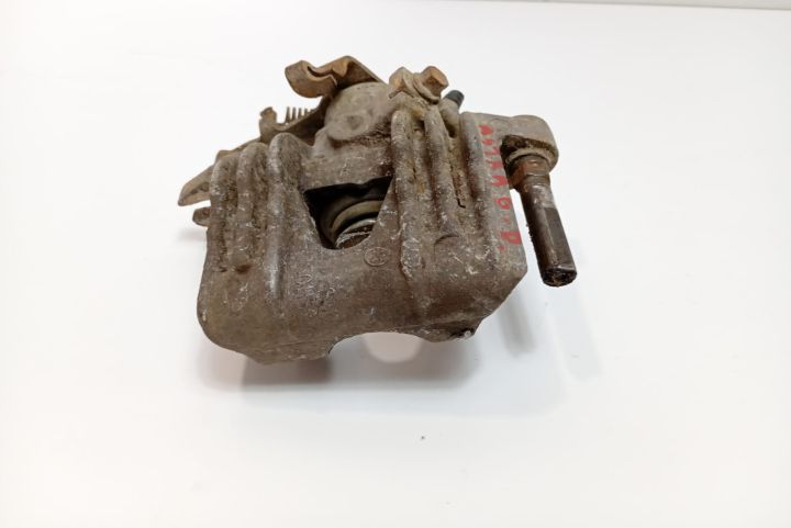 Etrier  dreapta spate Opel Astra G