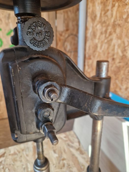 Burghiu mecanic/ manual vechi Piesa rara