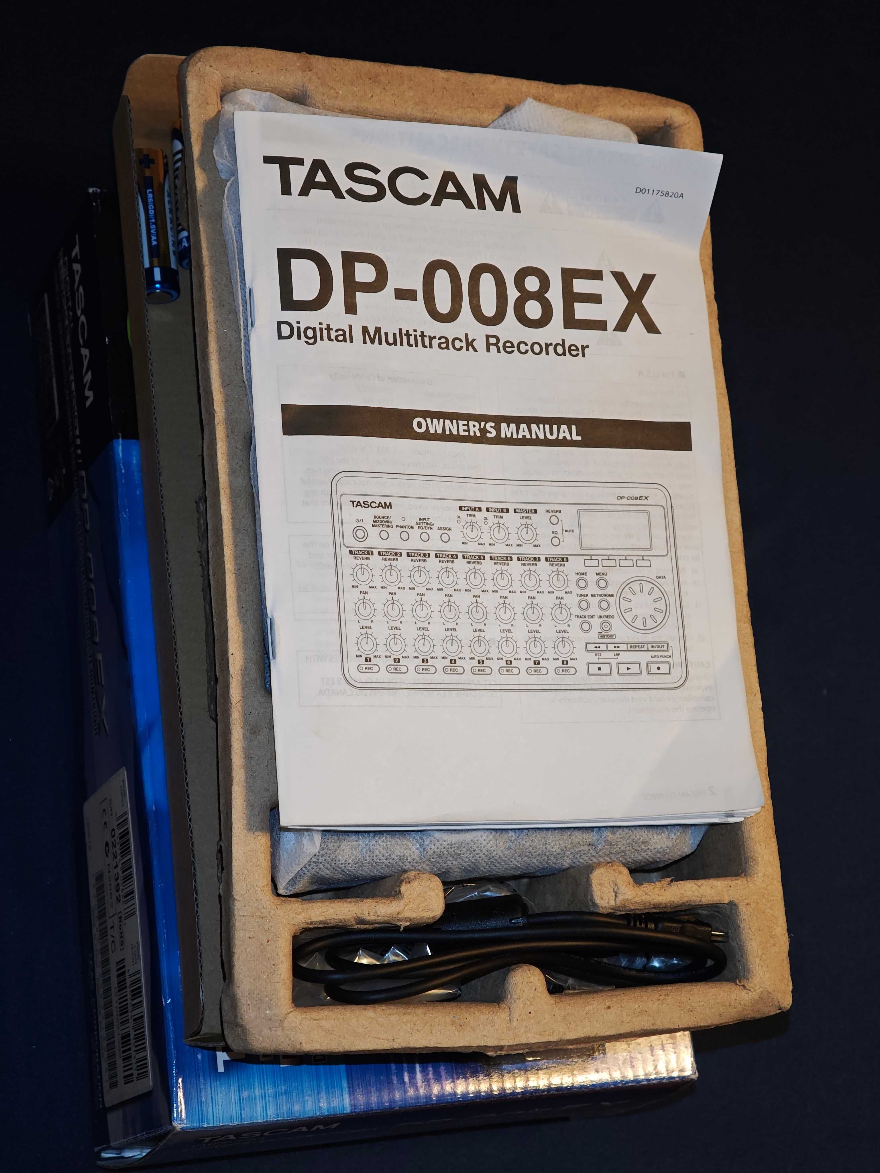 8 канално звукозаписно джобно студио TASCAM DP-008EX (New)