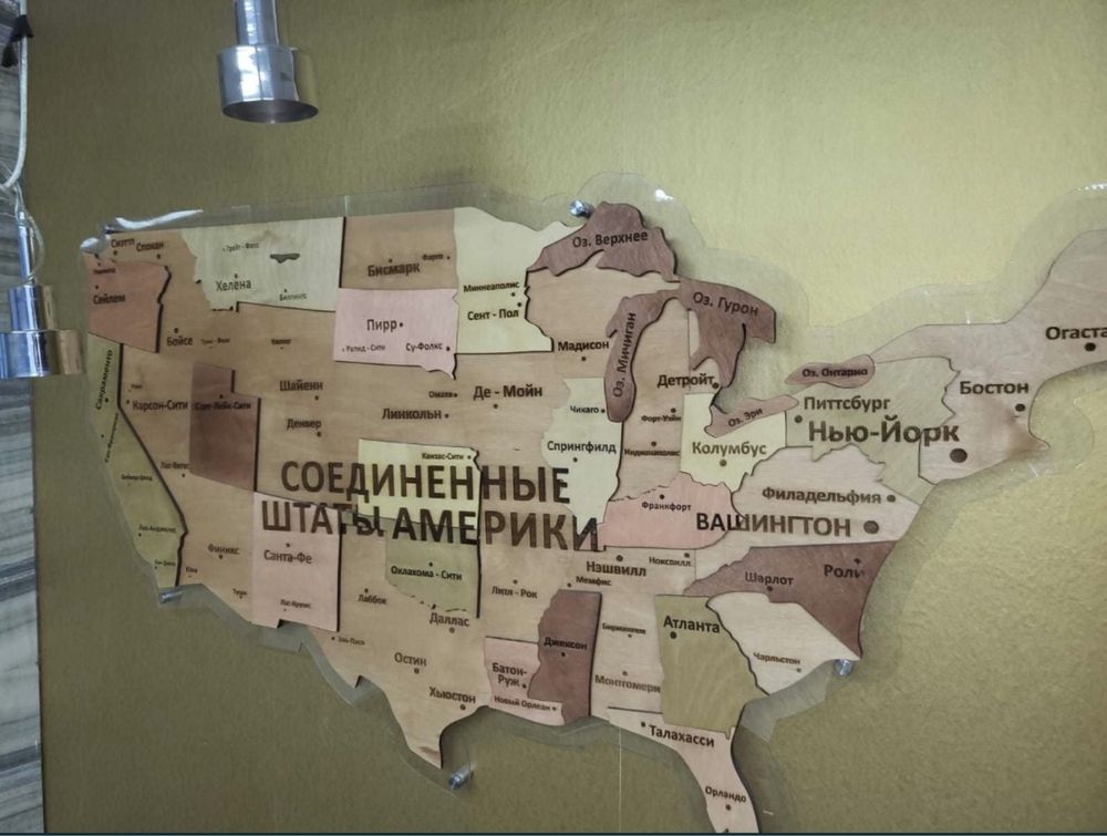 Карта США из дерева