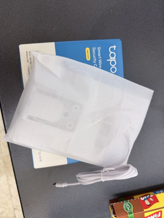 Kit camera tapo c410 4k cu acumulator + panou solar noi sigilate