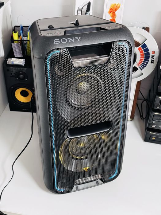 Boxă cu bluetooth și lumini SONY GTK-XB7,sunet foarte bun,extra bass!