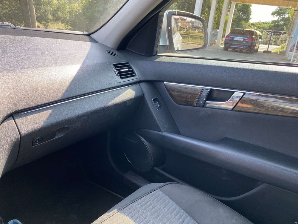 Продава mercedes c220