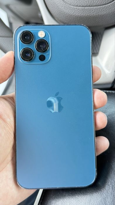 Продам Iphone 12 pro