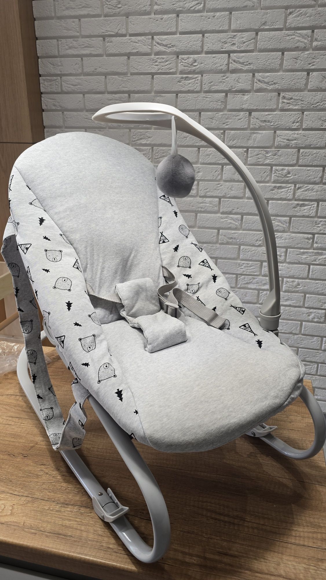 Бебешки шезлонг Hauck Bouncer Deluxe Nordic Grey, дръжки за пренасяне
