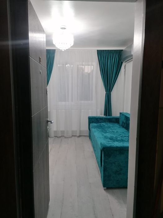 Închiriez garsoniera