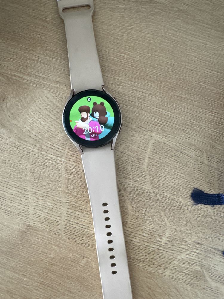 Продам часы Samsung Galaxy Watch 4 |