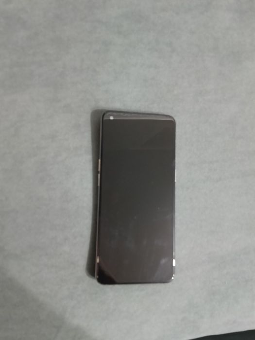 Продам смартфон Oppo reno 5