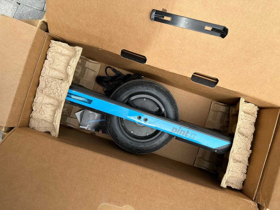 Onewheel Pint X Powder Blue