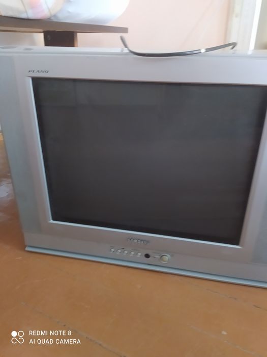 Продам телевизор ,показывает отлично.