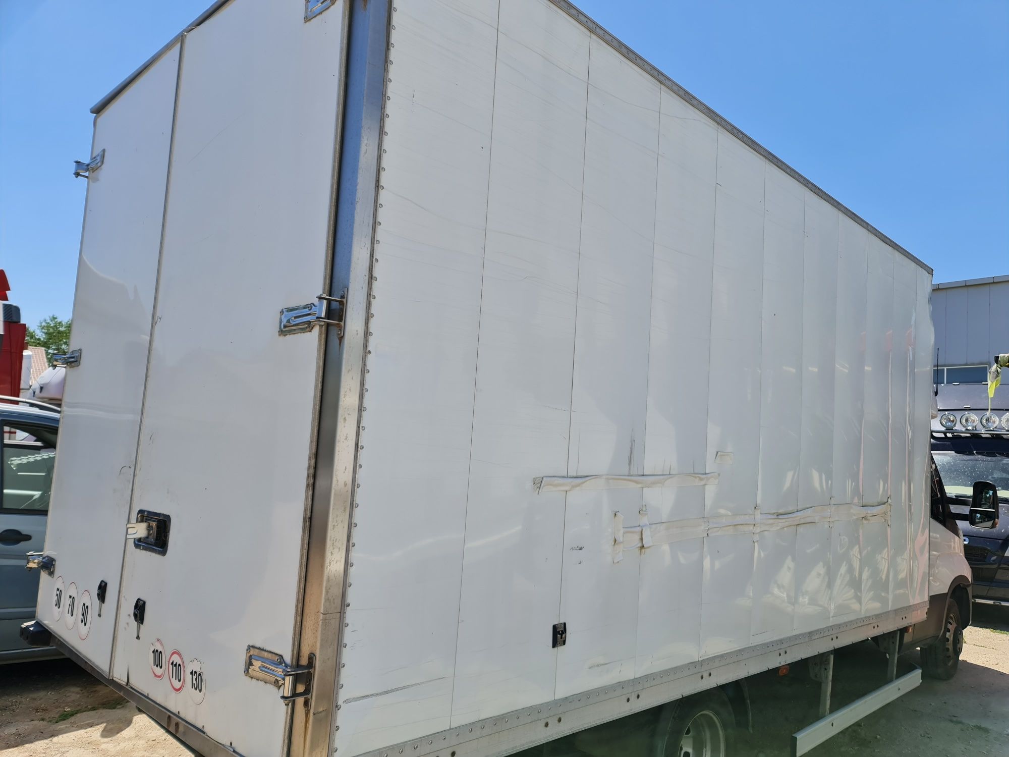 Cub depozitare 520m pe 235 lățime iveco Mercedes Renault Opel Man