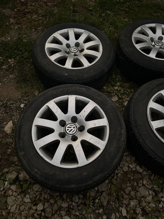Jante cu cauciucuri 195/65/15 Vw passat b5.5
