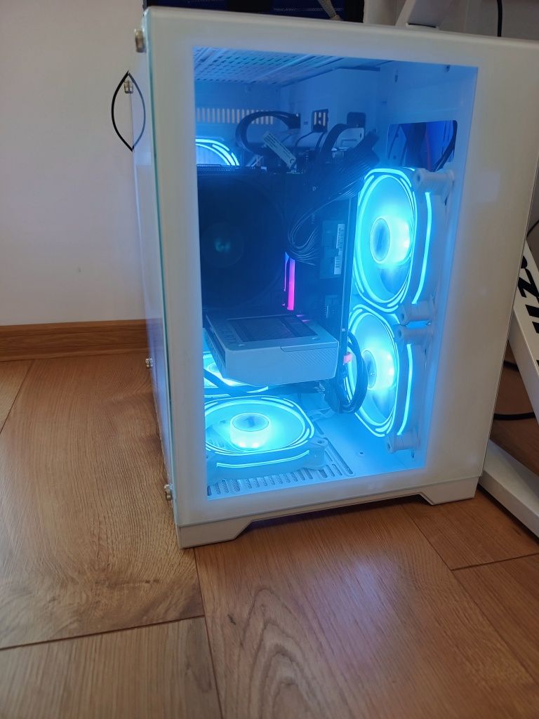 Vând PC Gaming Nou AMD Ryzen 5 8500G+ RTX 4060 +32 GB DDR5