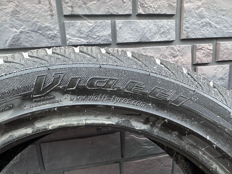 Зимние шины R 17