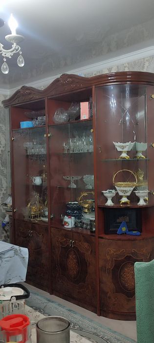 Продам Шкаф для посуды ( Сервант), в отличном состоянии!