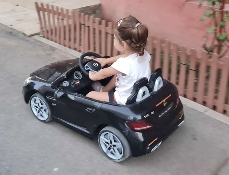 Vand masinuta electrica copii Mercedes Benz
