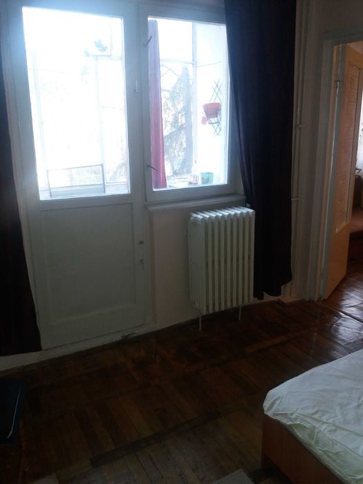 Vand apart 2 cam zona Dacia