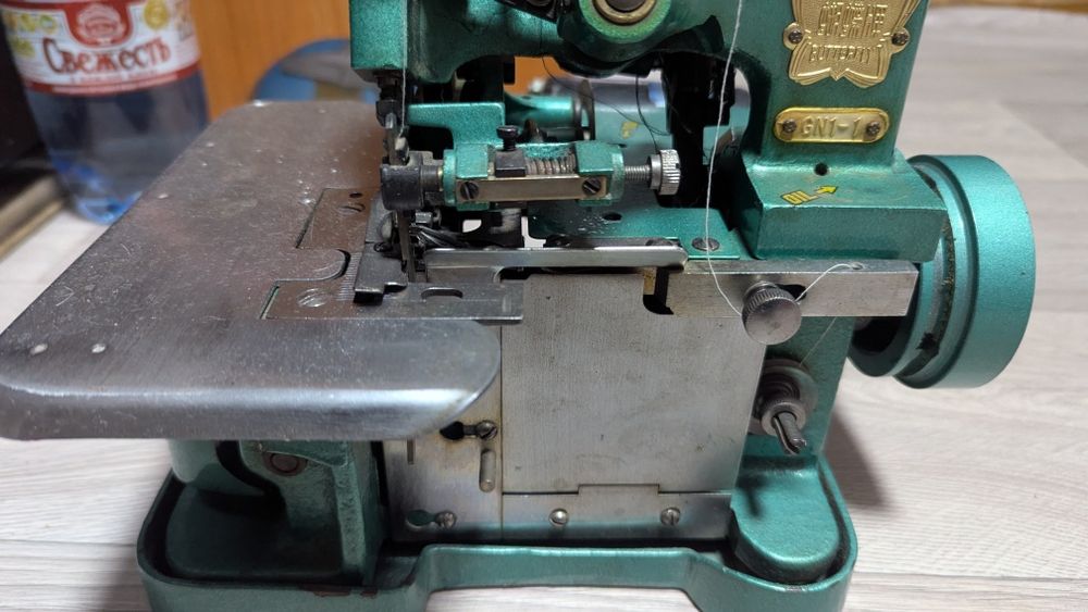 Продам.  оверлог