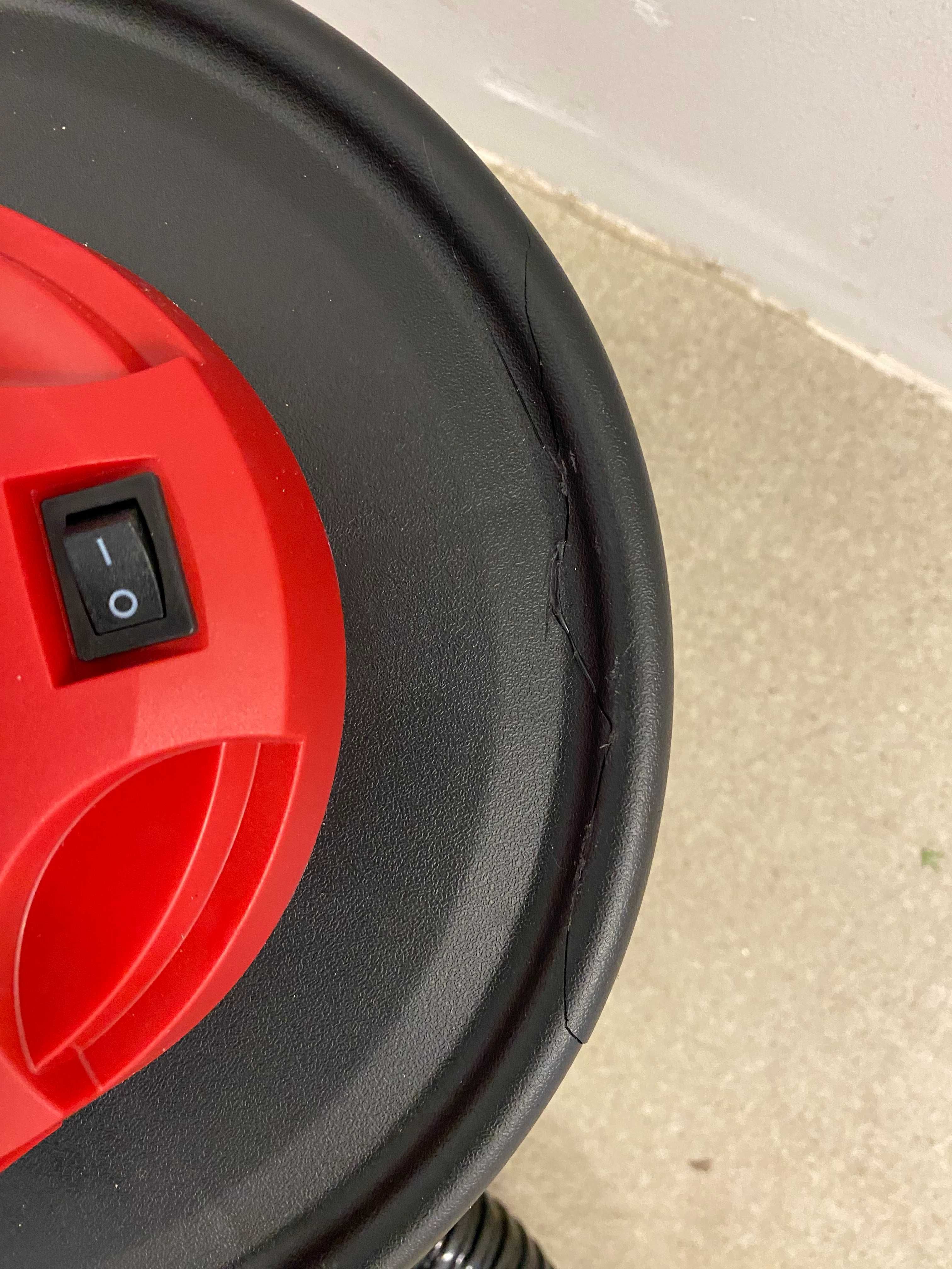 Прахосмукачка за сухо и мокро 1300W 30L/Прахосмукачк за пепел 600W 10L