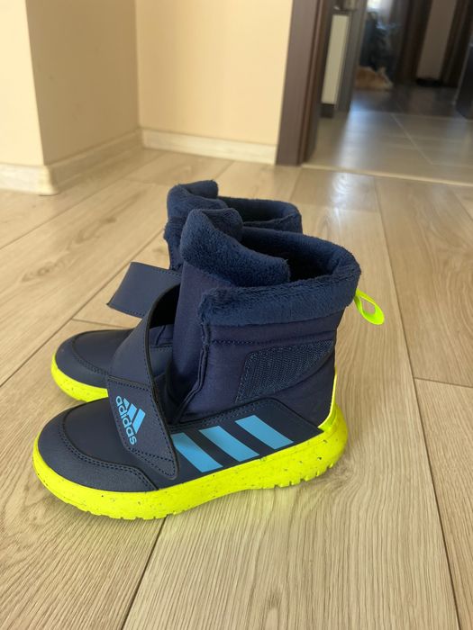 Зимни ботуши Adidas