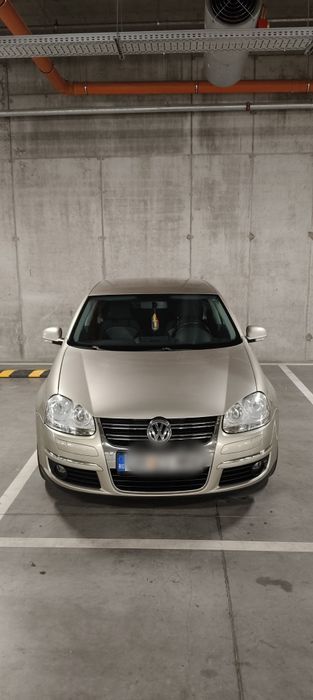Mă vinde!!! Vw Jetta 2009 1.6