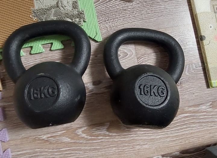 Продам гири 16 кг железо