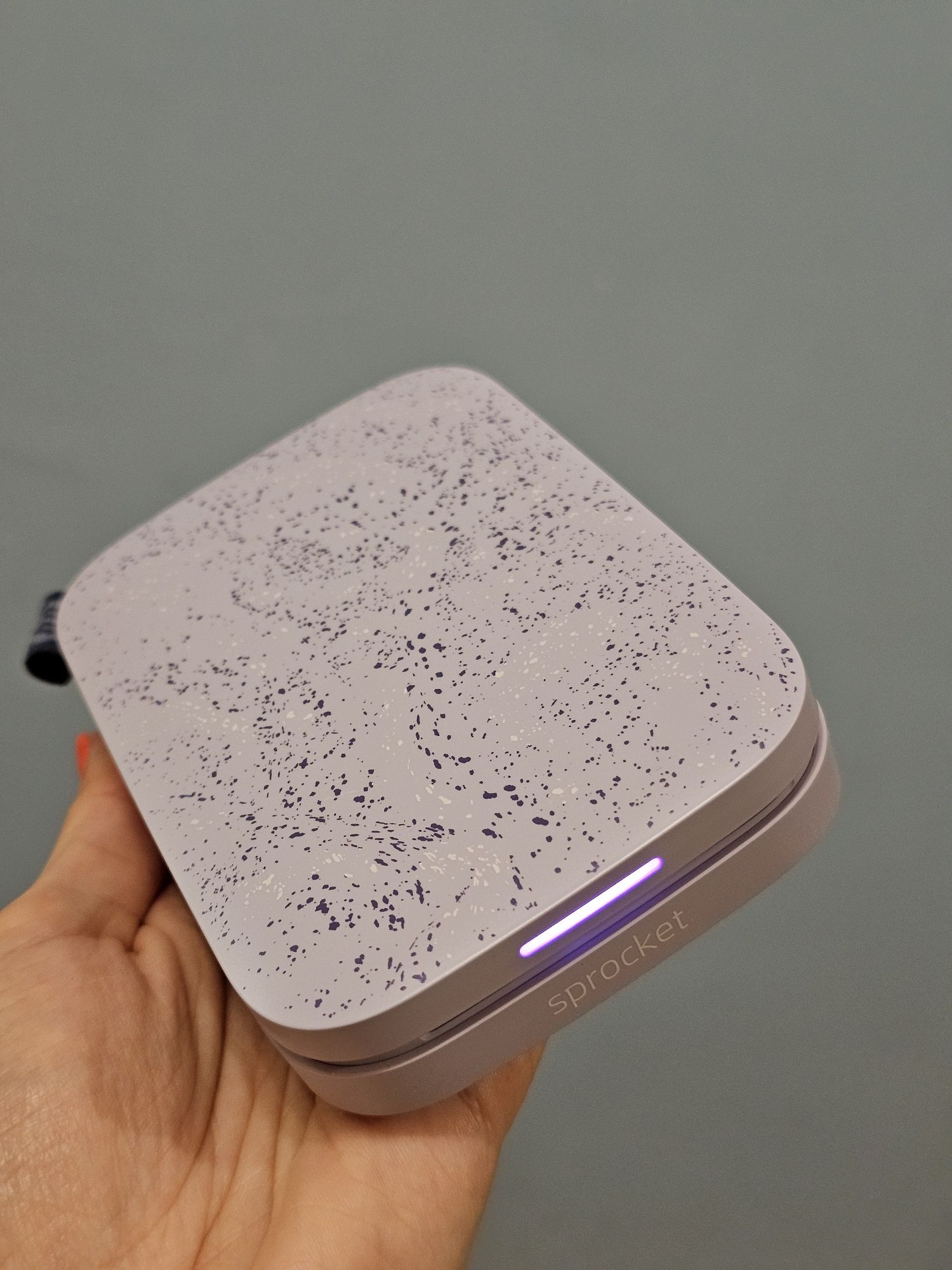 Джобен принтер HP Sprocket + 100 листа самозалепваща фотохартия