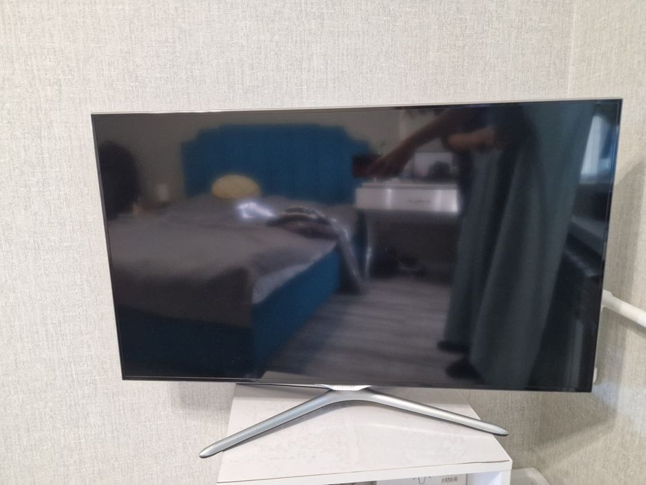 Продам смарт тв Samsung