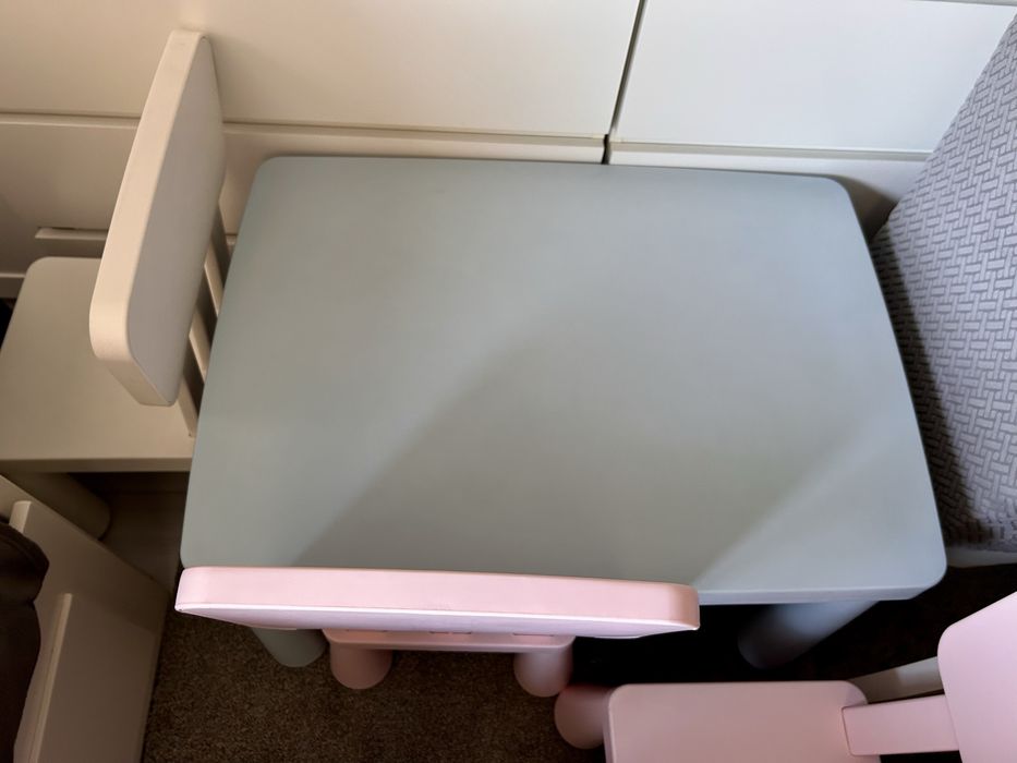 Masa pentru copii + 3 scaune Mammut IKEA