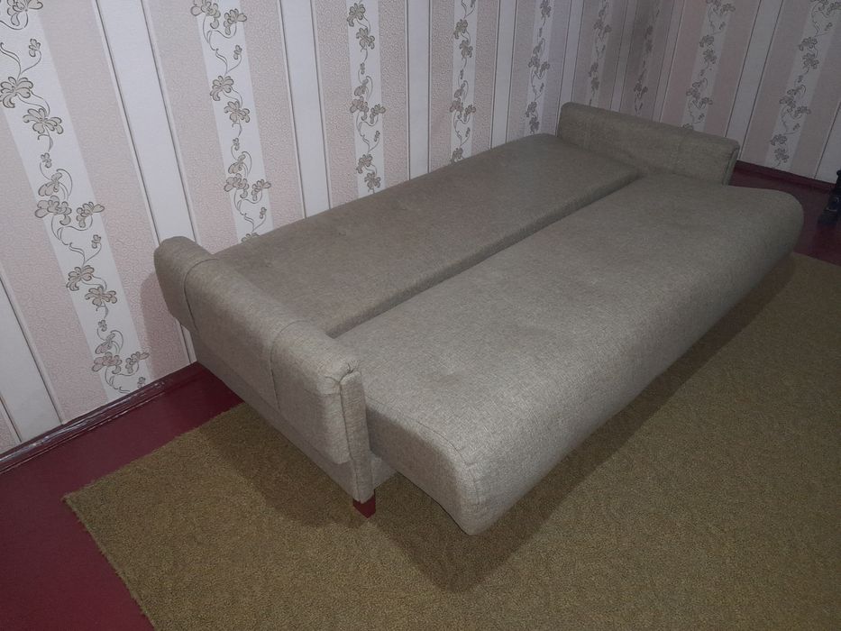 Диван раскладной.
