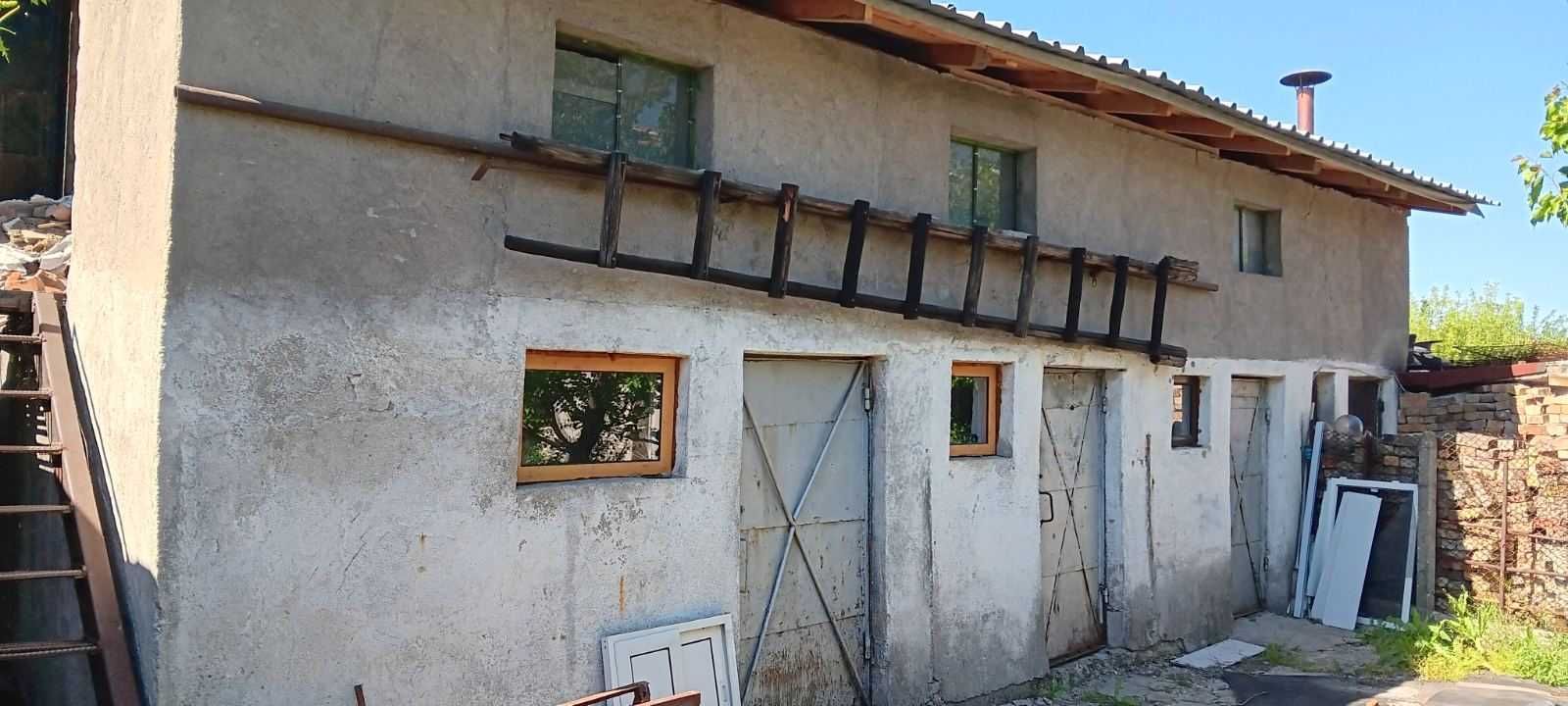 Двуетажна къща в Гълъбово