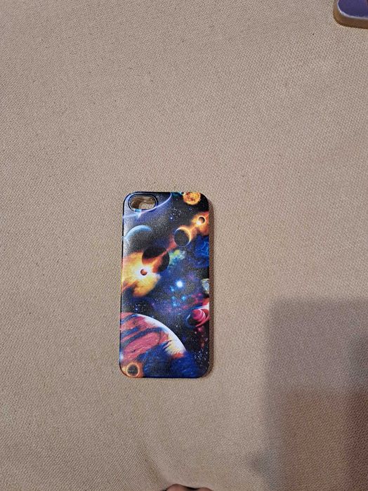 iphone 5s + кейсове подарък