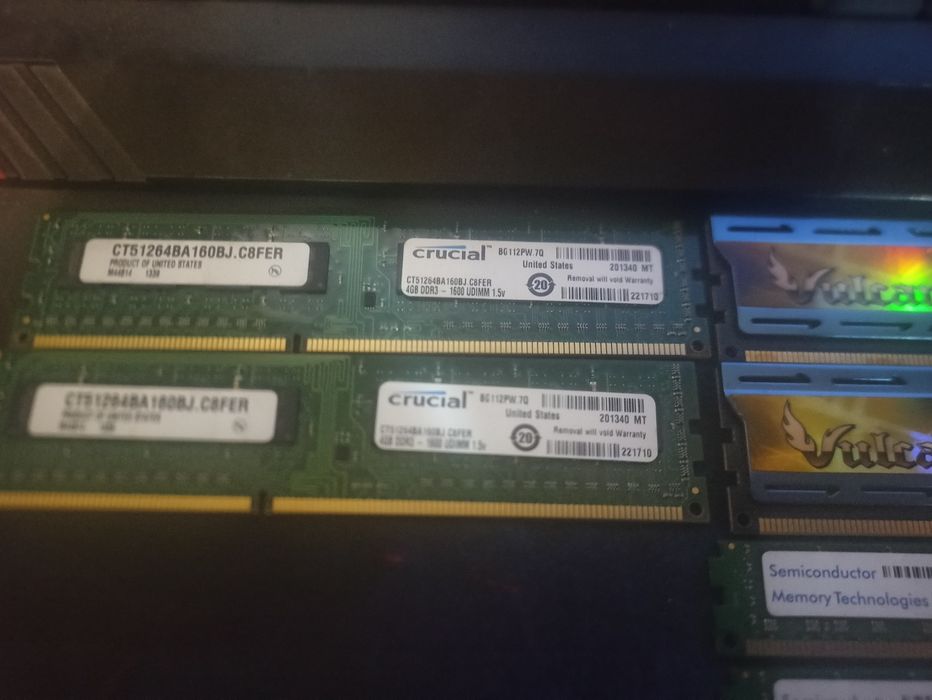 ОЗУ ддр 3 по 4 гига 1600 мигагерц