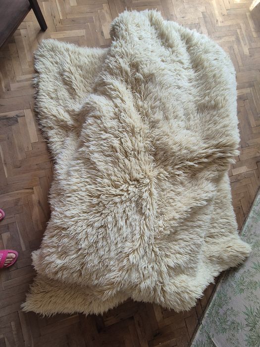 Стари килими и постелката ,черги