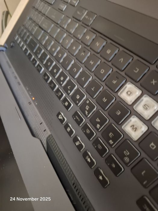 Laptop gaming Asus Rog G713QM