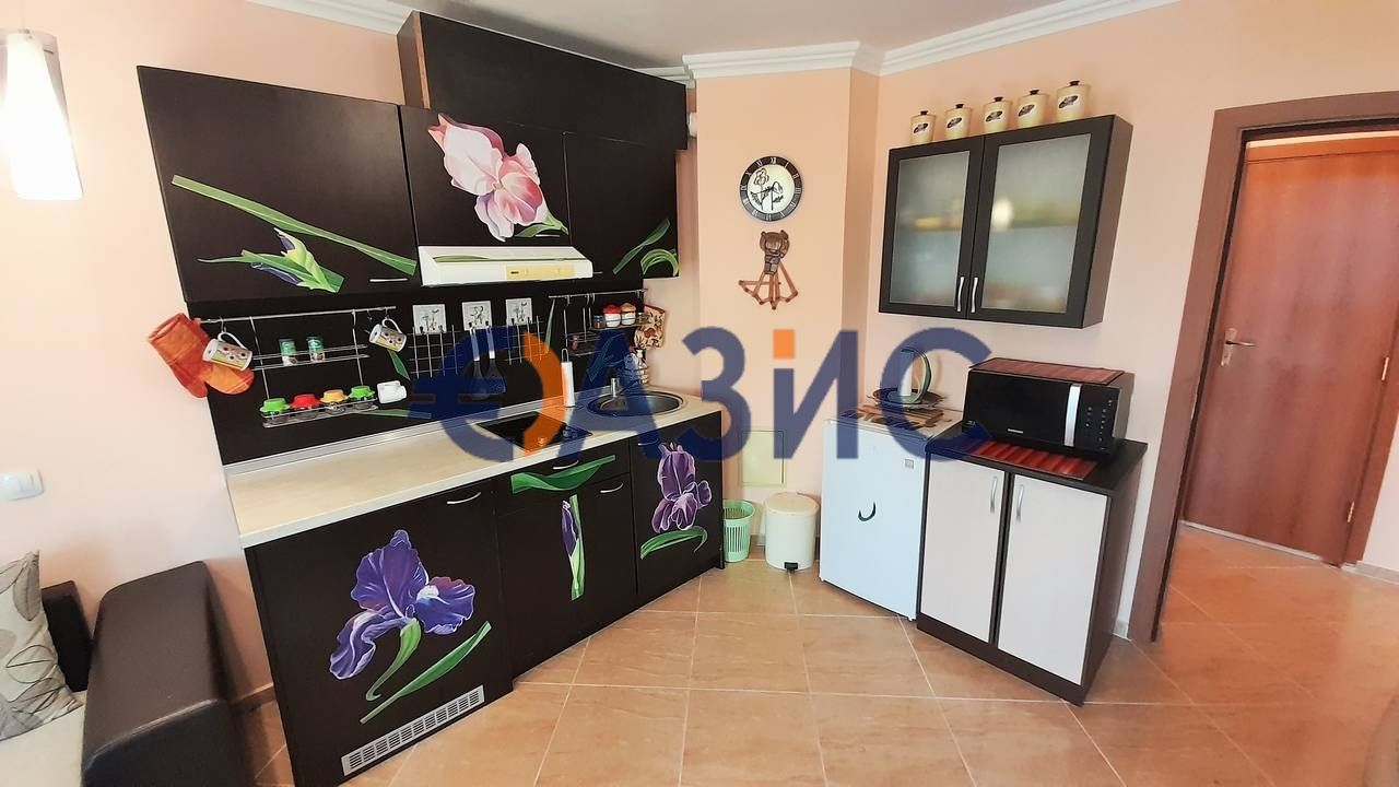 Продава се Двустаен апартамент в Свети Влас - 70 кв.м за 1108 €/кв.м - Снимка #2