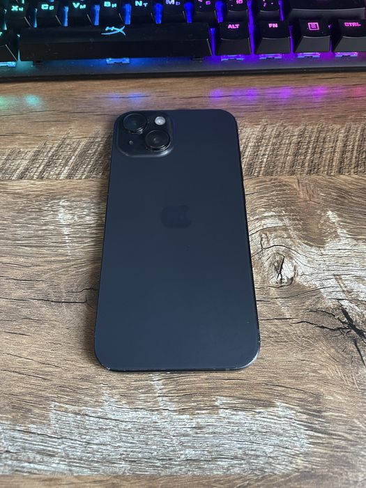 Продам iPhone 15 128gb