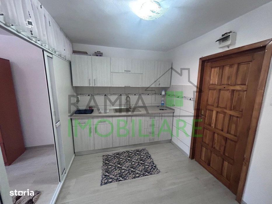 Garsoniera 22mp etaj 2 de vanzare