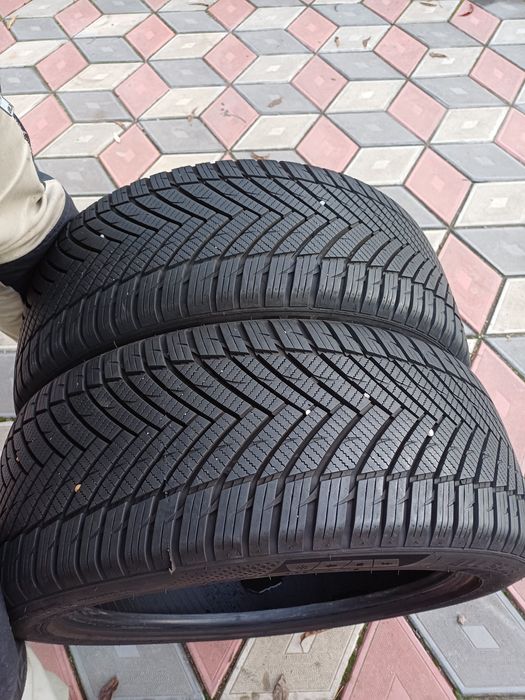 Vand 2 anvelope de iarna 225 45 r17 IMPERIAL ca si noi din 2023