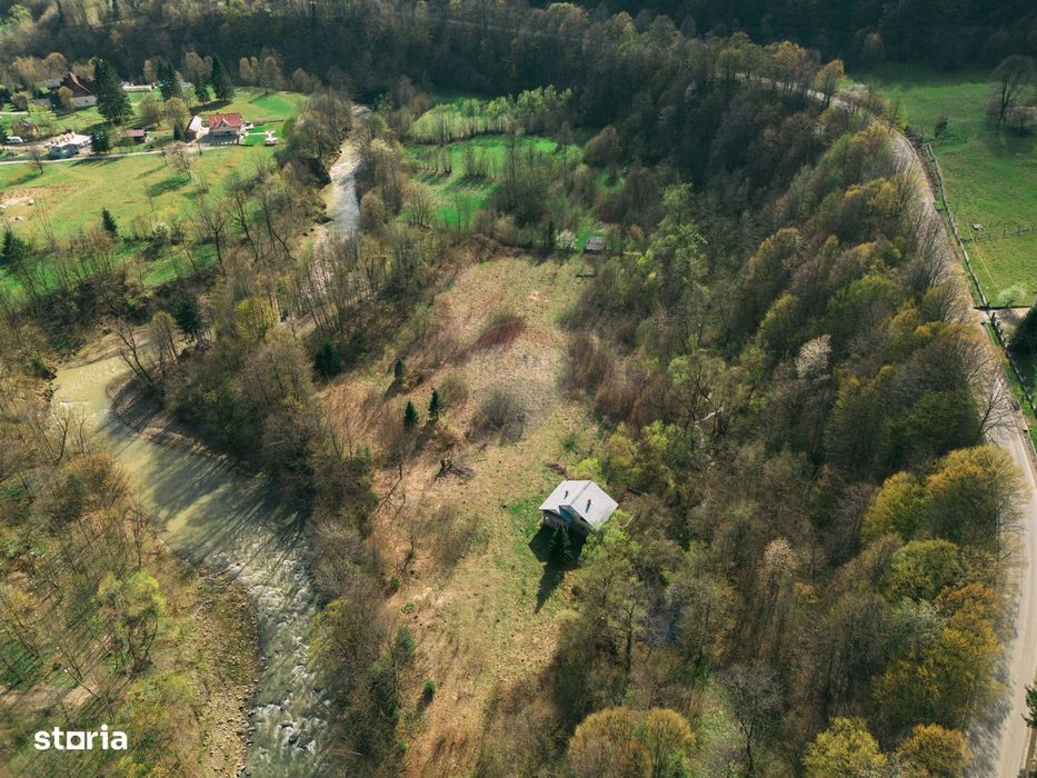 Proprietate unică în Tarcău – 30.283 mp intravilan, casă P+M