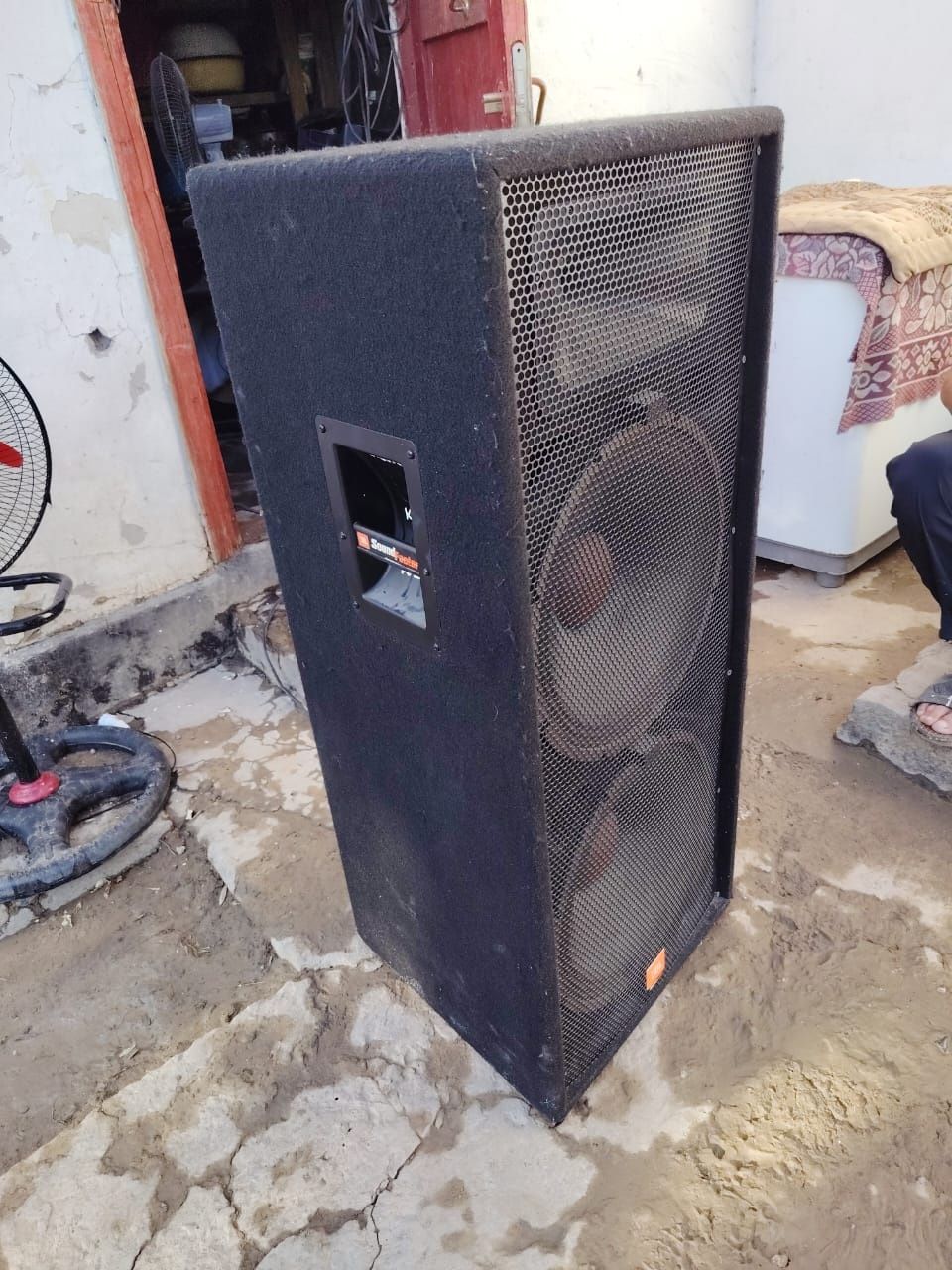 Продаю колонку JBL
