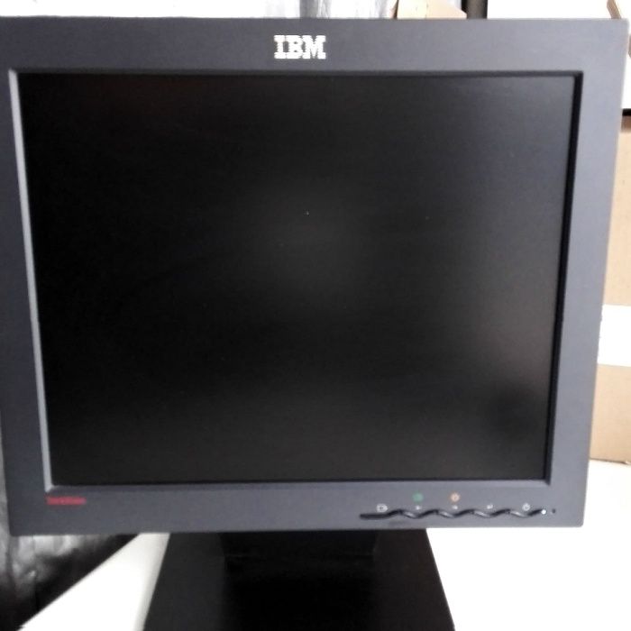 монитор 17" IBM ThinkVision клавиатура кабели