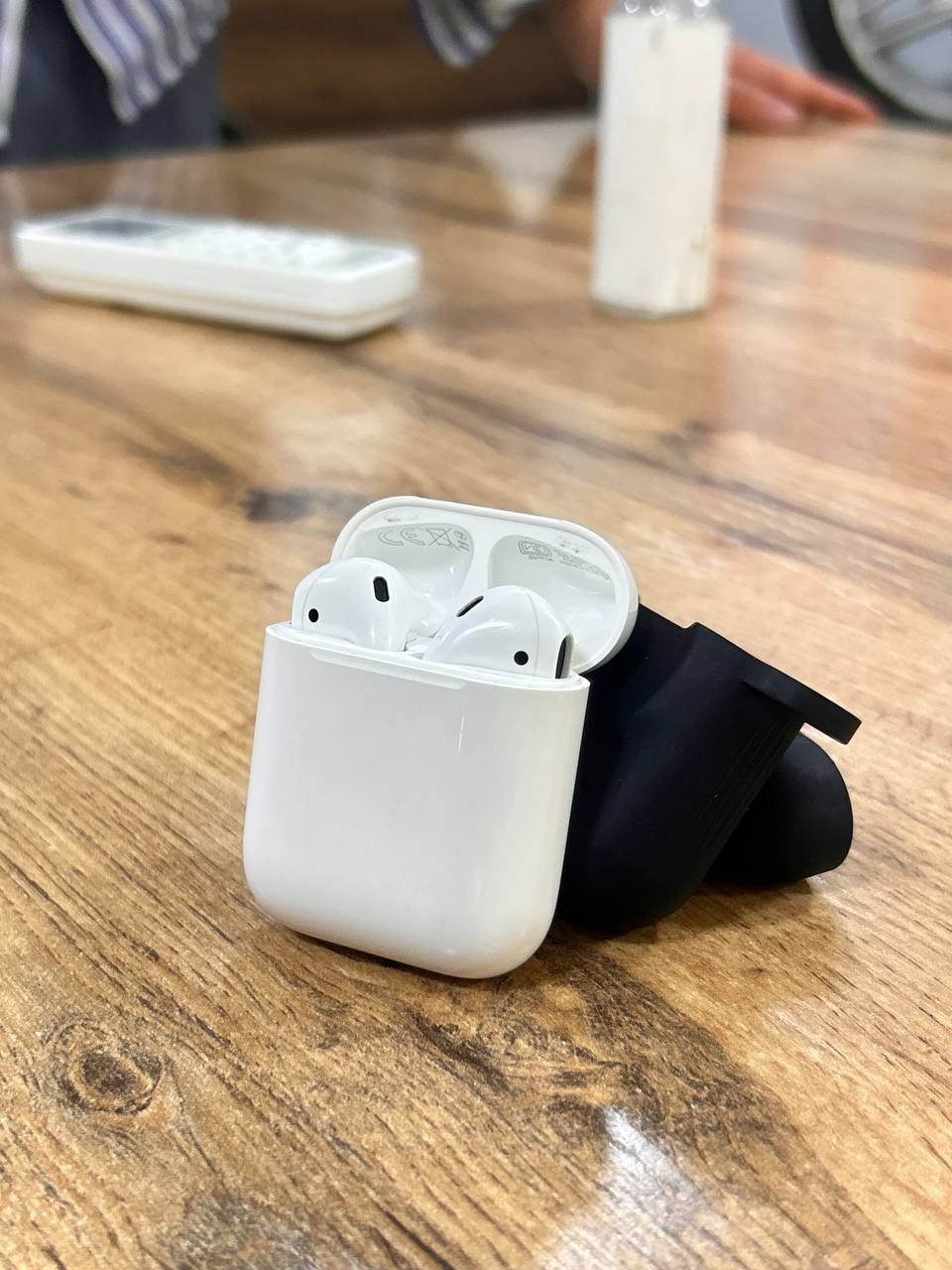 Продам AirPods 2