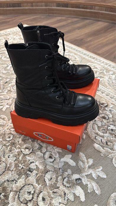 Ботинки зимние женские