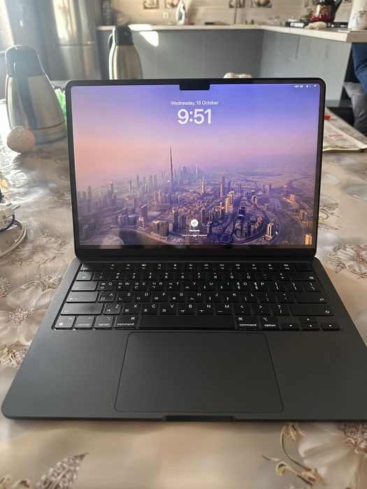 Macbook air m3 8/256gb