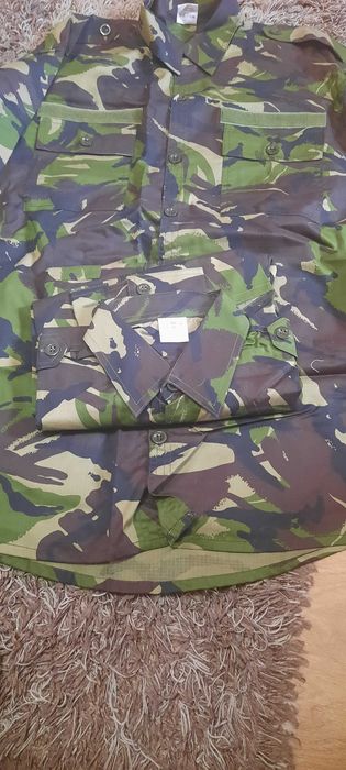 Costum ristop camuflaj padure