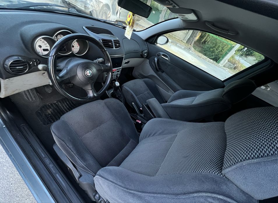 Alfa Romeo 147 1.6 120к.с. бензин,климатроник