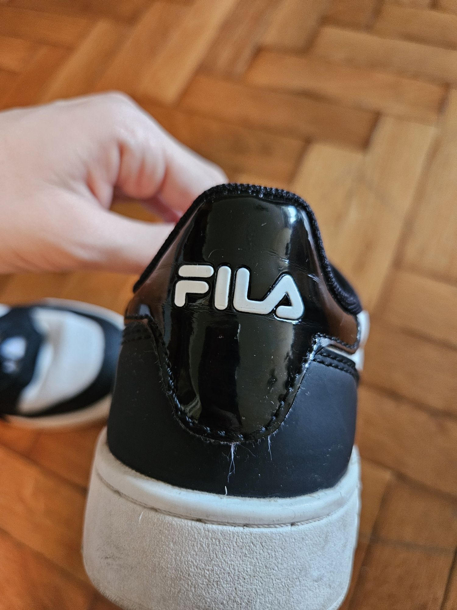 FILA дамски черно-бели спортни обувки
