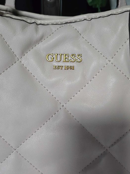 Guess оригинална дамска чанта