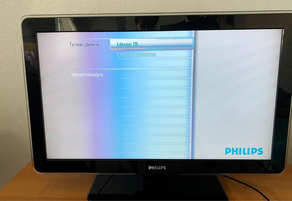 Продаётся телевизор Philips 107 cm HD